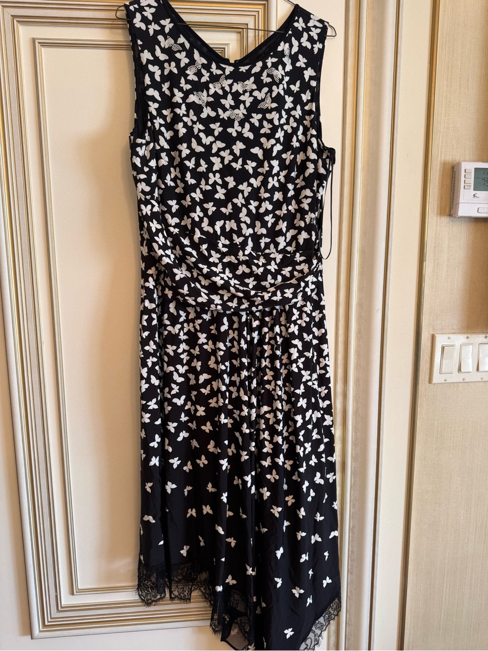 Black & White Floral High-Low Sleeveless Dress